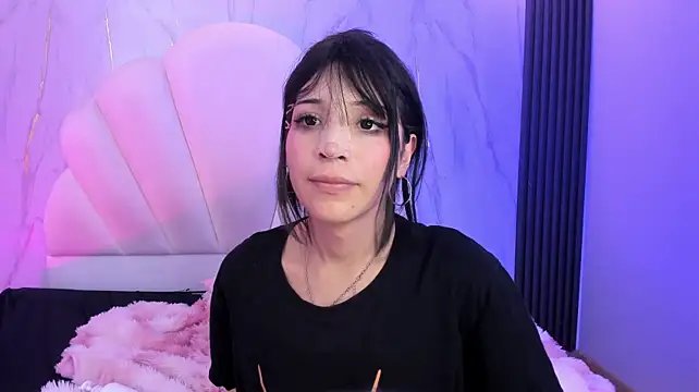 AliiceWonderland_ live sex cam