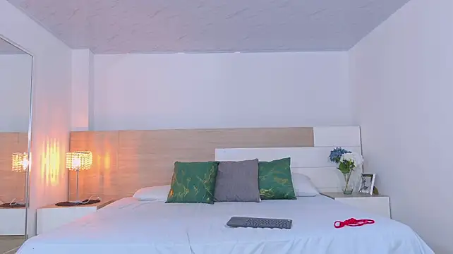 BeccaSwan live webcam