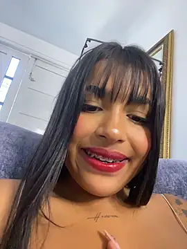 Mariangel_11 live cam on StripChat