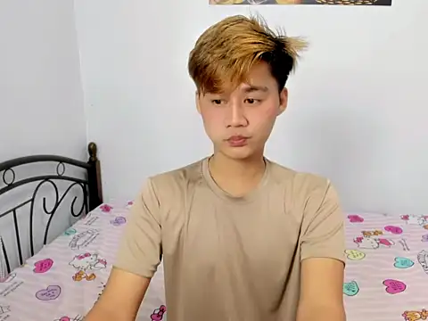 urasian_jhon webcam