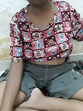 Your_Alinaa webcam
