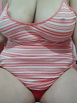 loba_13 live cam on StripChat