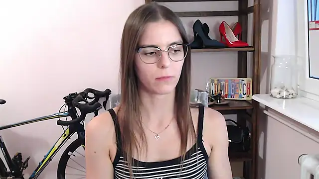 love_megi live cam on StripChat