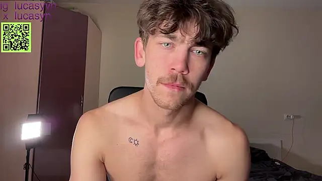 luca_syn live cam on StripChat