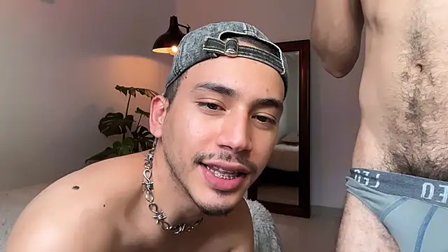 Gielyie2 - Couple webcam sex chat