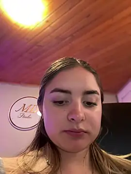 imlindapink live cam on StripChat