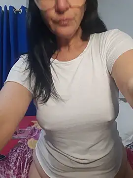 Camilegaucha live cam on StripChat