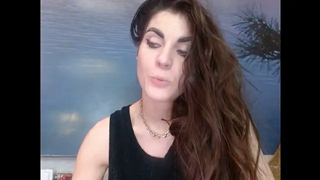 AliceTailor live cam on StripChat