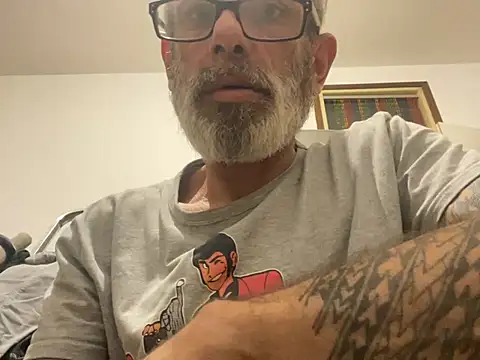 crisfootlicker live cam on StripChat