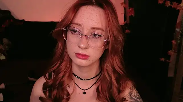 WICKEDEMBER live cam on StripChat