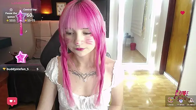 _Charlotte_Collins_ live webcam