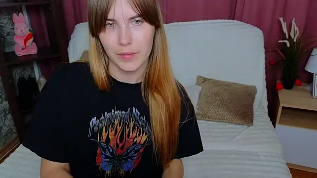 EmilyCuper_ live webcam