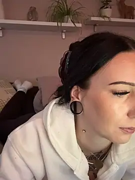 Trixie-Tainted live cam on StripChat