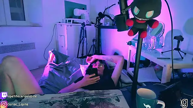 CeriseLapine live cam on StripChat