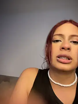 steffmontespink18 live cam on StripChat