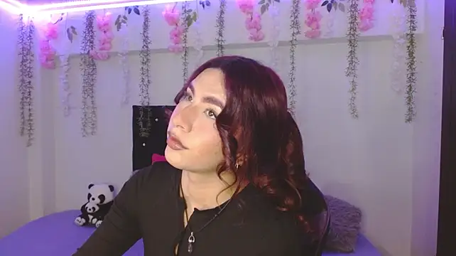 Lyaa_sweet1 live cam on StripChat