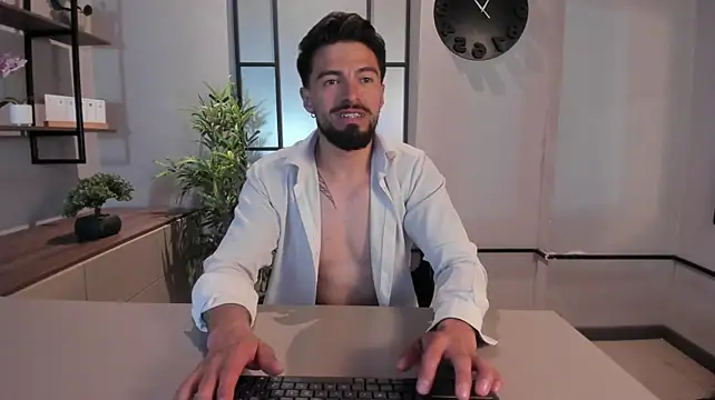 Liam_ashford live cam on StripChat