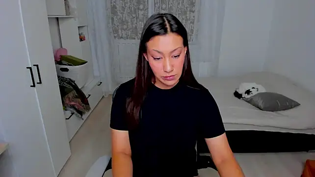 FieryHeart live cam on StripChat