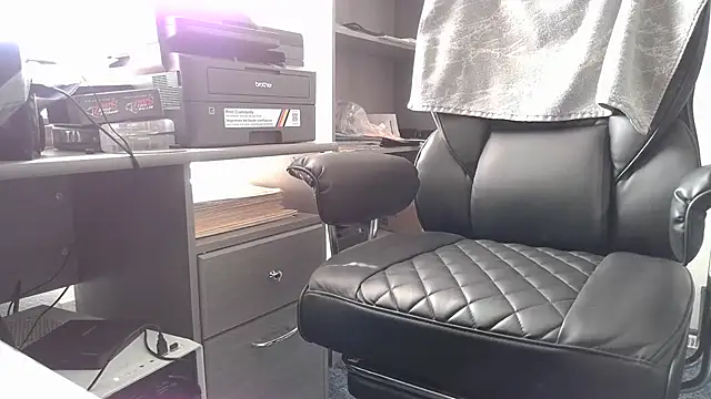 TrevorSteele live cam on StripChat