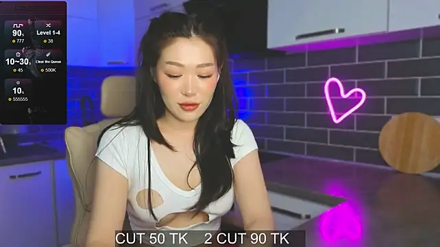 ShaiyaMinn3 live cam on StripChat