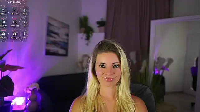 Jetpearl live cam on StripChat