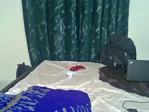 vanillapieh live cam on StripChat