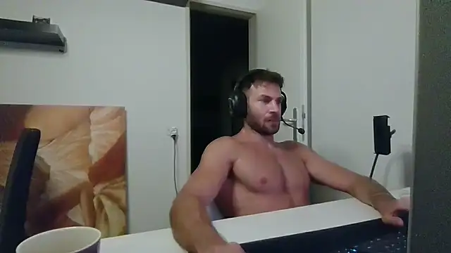 alpha-hunk live cam on StripChat