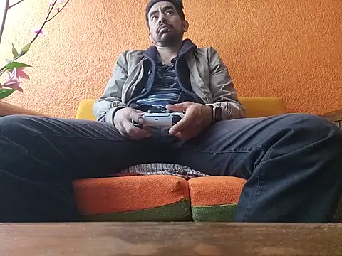 MexaCamGuy live cam on StripChat