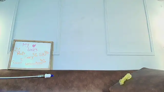 kittyblooms live cam on StripChat