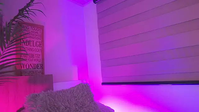 dakotaa_01 live cam on StripChat