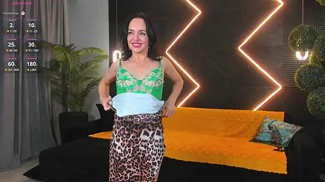 Shanita_moon live cam on StripChat