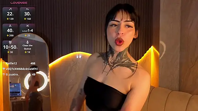 Cherry_Bloom_Tx live cam on StripChat