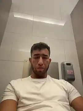 liam_bronw live cam on StripChat