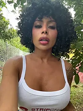 Model: HOT_LADY_777