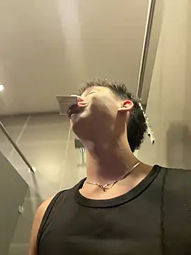 yoursexyjose webcam