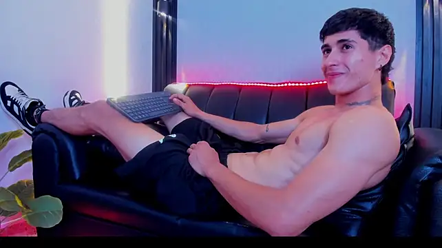 Dark_Valentino_