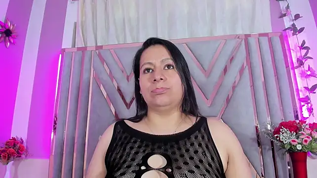 adri_rivera live cam on StripChat