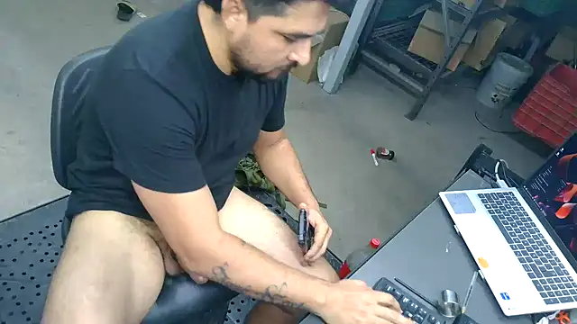 BustedCall live cam on StripChat