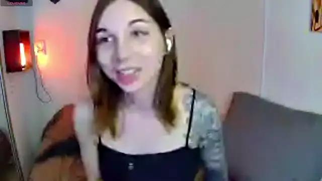 TGGirlYuna live cam on StripChat