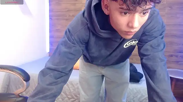 ryan_grayx (M twink) - show cum
