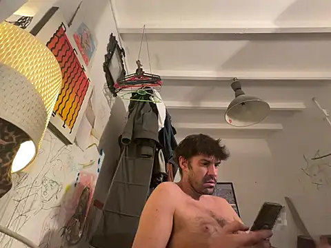 RealbarcelonaXxl live cam on StripChat