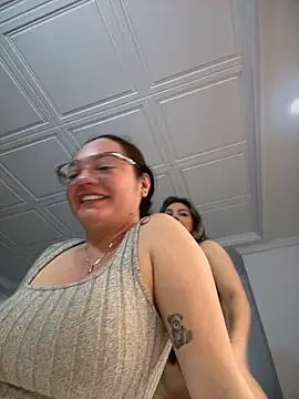 alicee16 Live Webcam on Stripchat