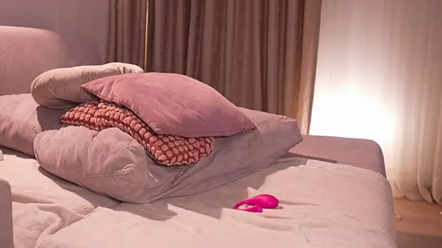 pauline__7 live sex cam