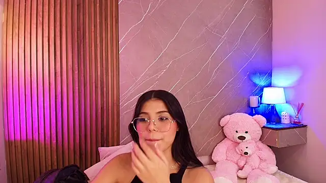 ariana_jhonson1