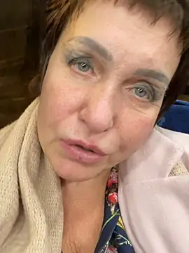bettybutter_ webcam