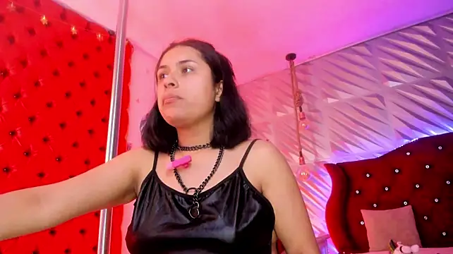 Roxanne_Han live cam on StripChat