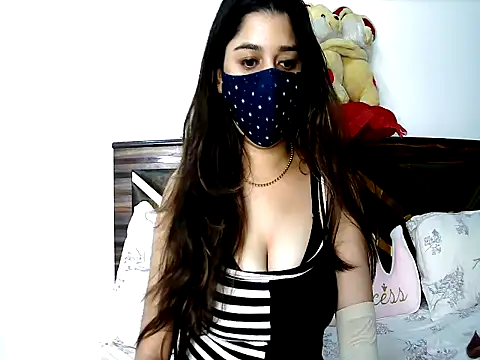 Gloie4u live cam on StripChat