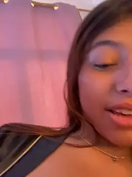 dafne17_ live cam on StripChat