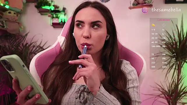 -BabyYoda live cam on StripChat