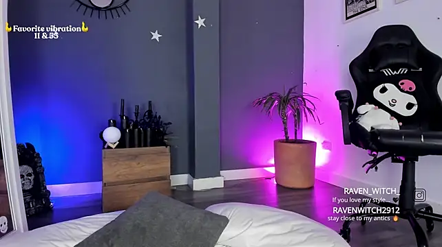 Raven_Witch_ live cam on StripChat